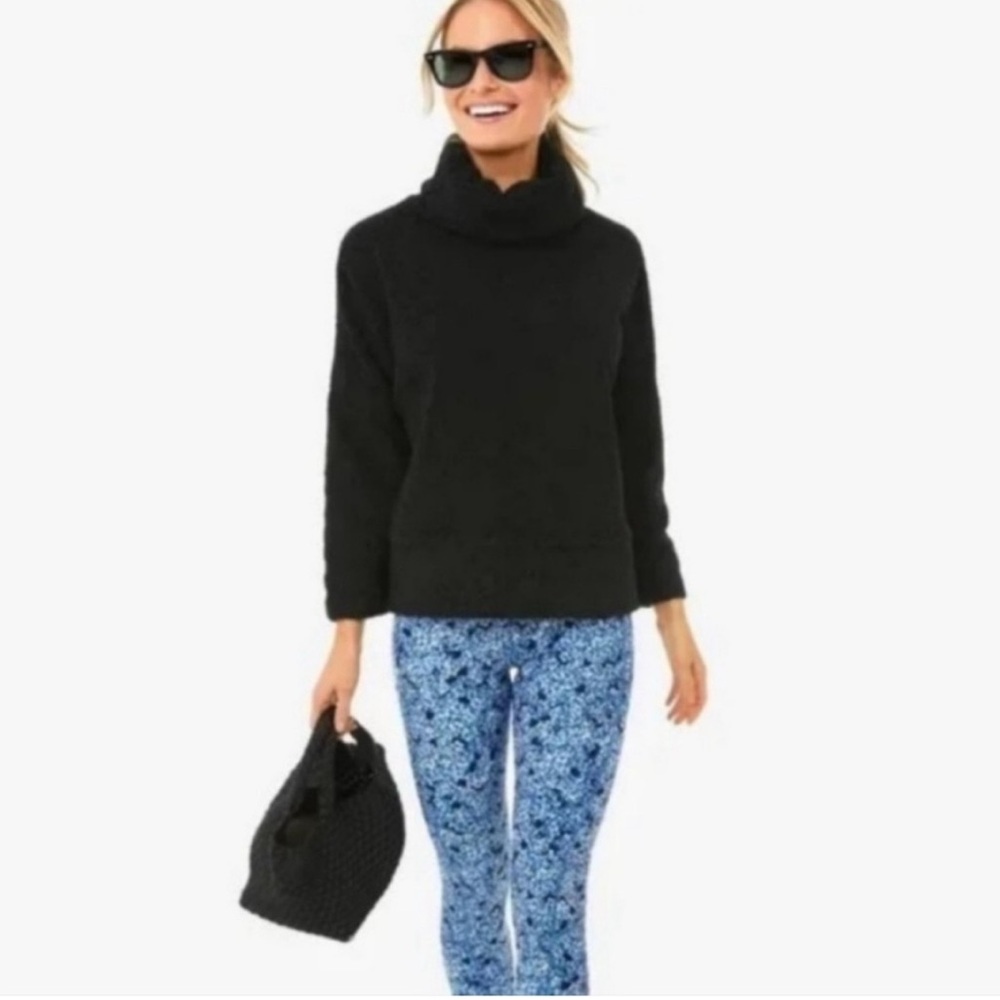 NWOT Tuckernuck Pomander Place Black Teddy Fleece Rollins Pullover Turtleneck